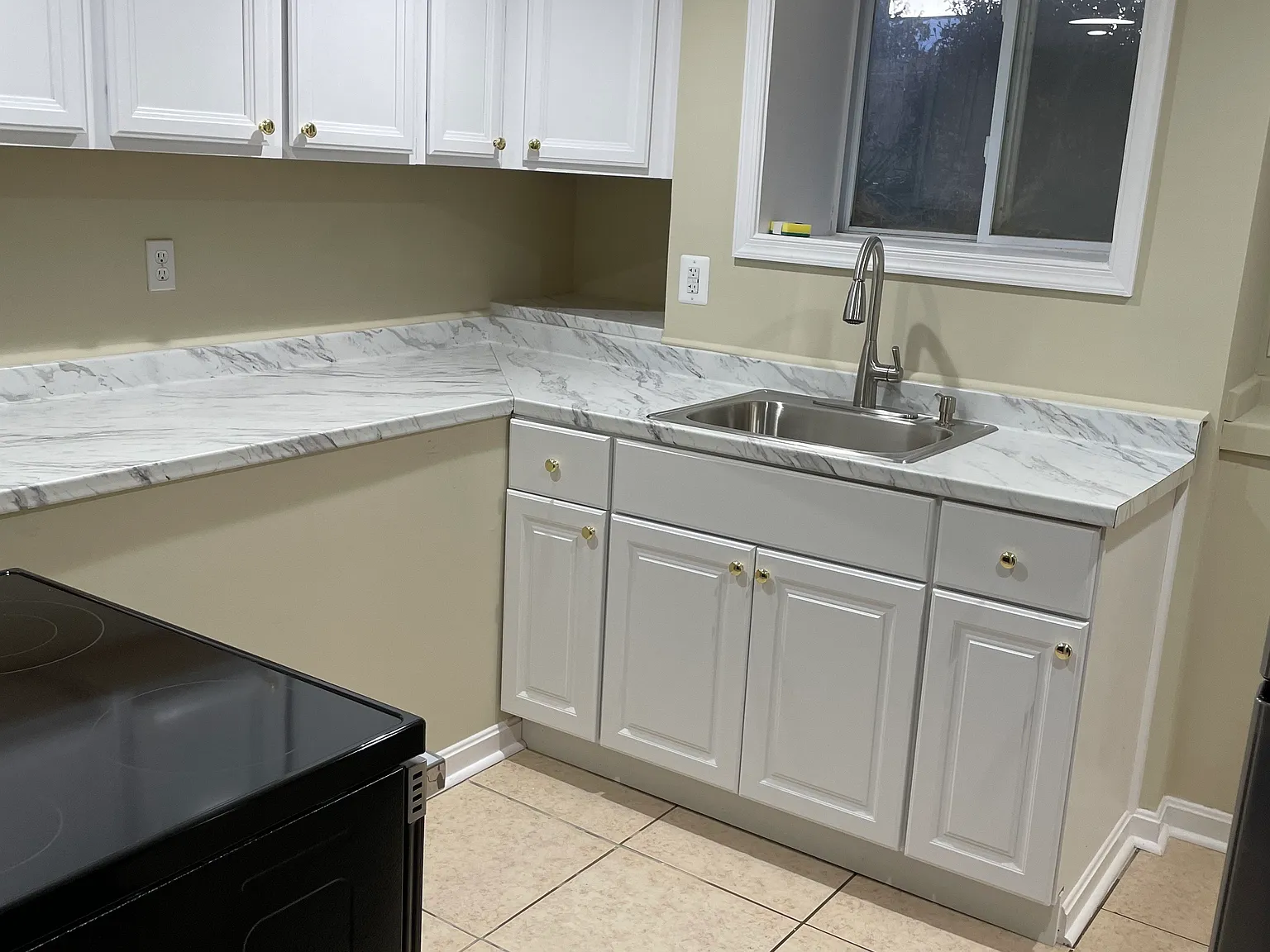 4 bed, 2750 sqft, $4,300 — Photo 3