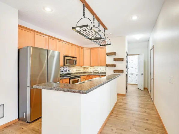 3424 Hazel Trl Unit G, Woodbury, MN 55129