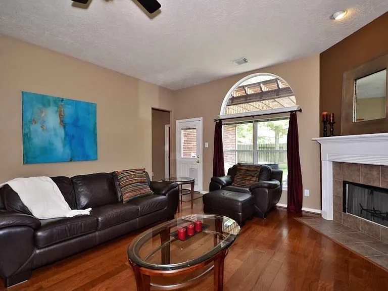 21114 Albany Park Ln — Photo 10