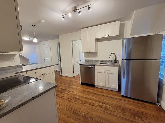 5th image of 36 Belmont Ave Floor 3