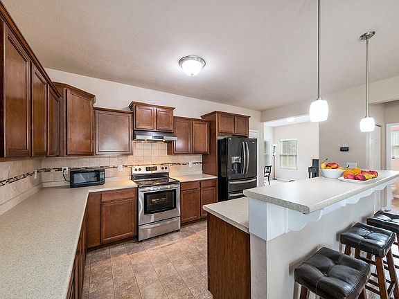 5th image of 5830 Attleberry Ave