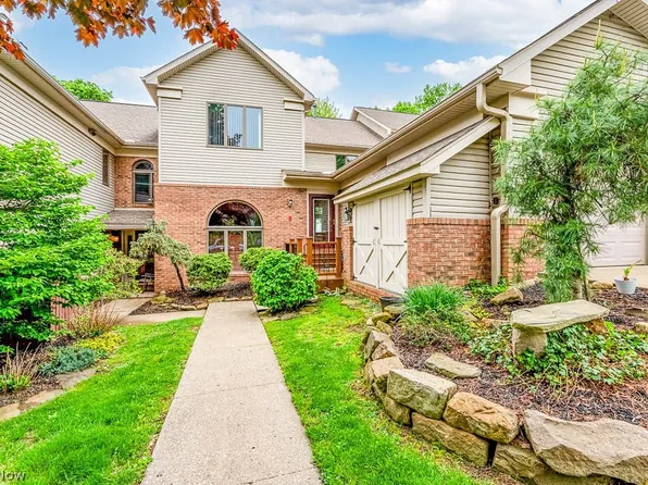 901 Armstrong Ln APT 5, East Liverpool, OH 43920