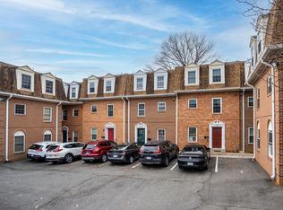 502 S Veitch St, Arlington, VA 22204