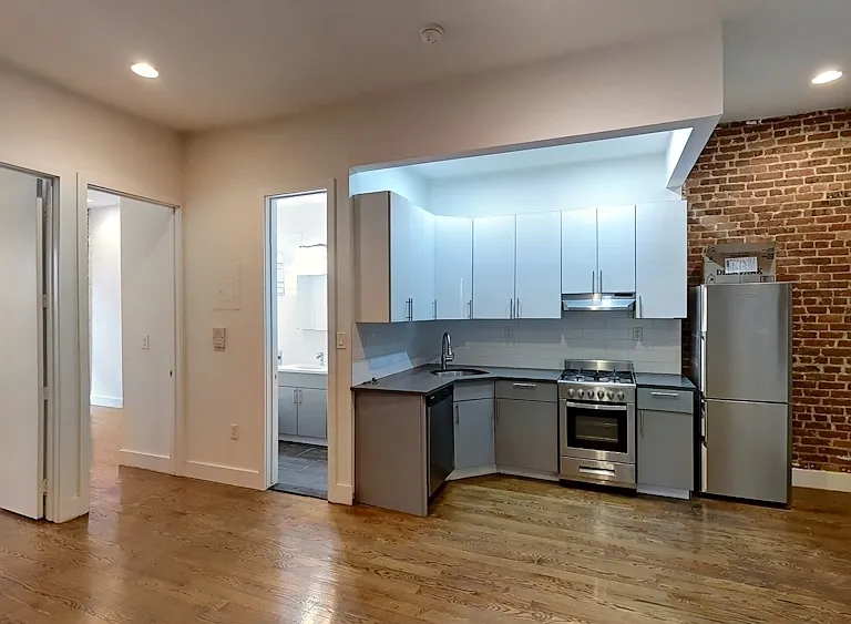 1047 Bedford Ave #3B — Photo 1