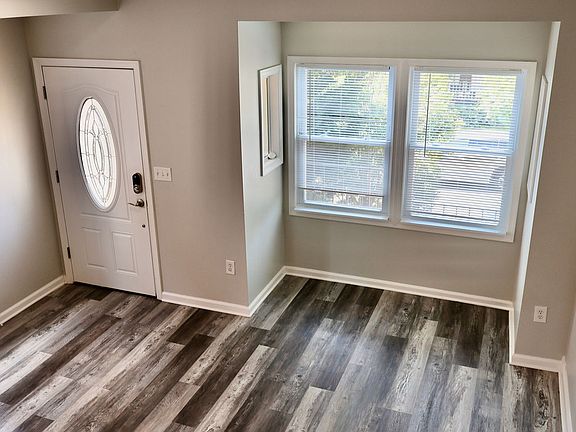 5th image of 715 Somerset Pl NW