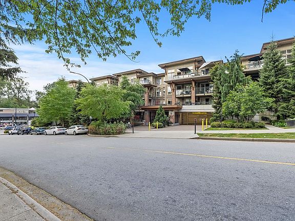 2nd image of 1633 Mackay Ave #323