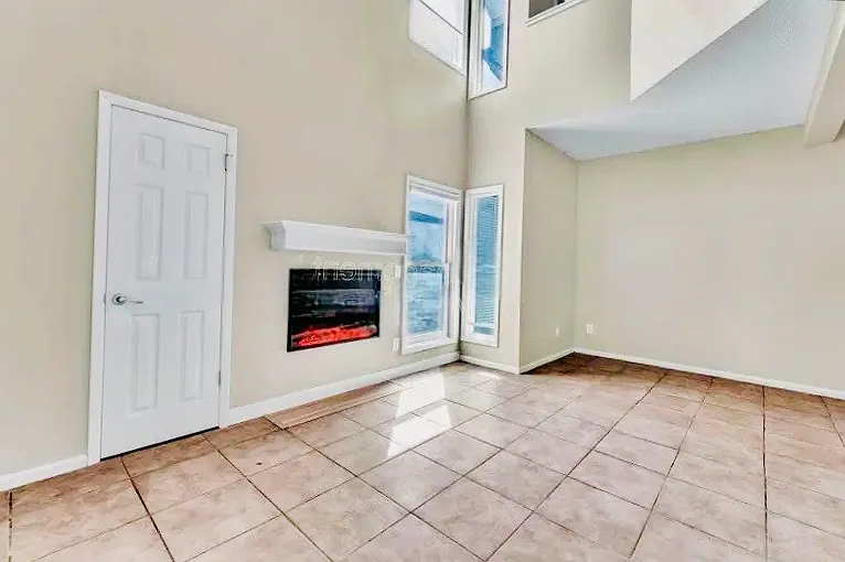930 E Primrose St #4 — Photo 20