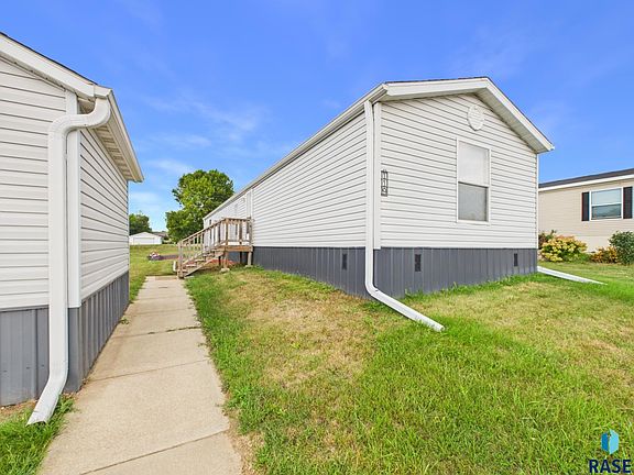 3rd image of 119 N Cory Pl