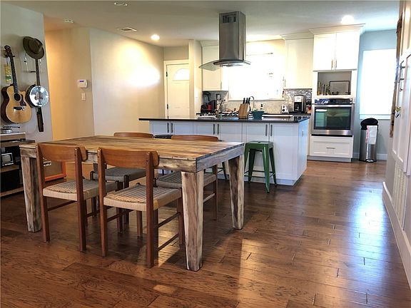 5th image of 5608 Darlington Ln