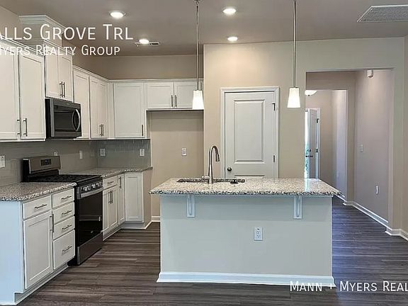 2nd image of 901 Falls Grove Trl