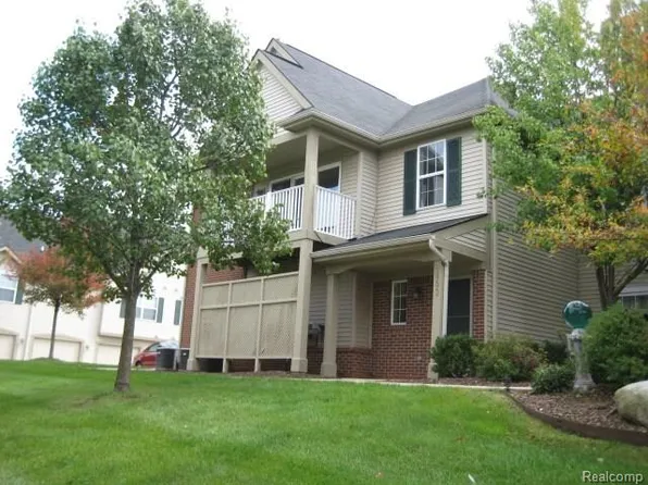 4153 Hampton Ridge Blvd, Howell, MI 48843