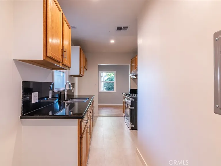 305 N Chevy Chase Dr — Photo 9