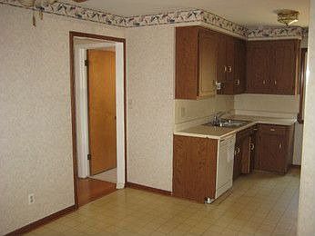 5th image of 1225 Maureen Ave