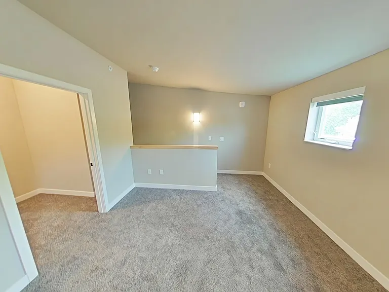 Beaverbrook Apartments — Photo 78