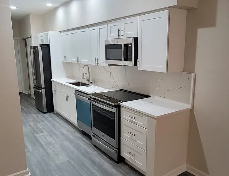 Main Place Apartments — Photo 6