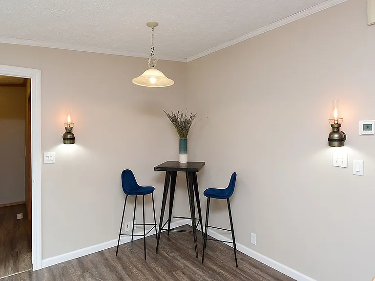 38 Cypress St — Photo 16