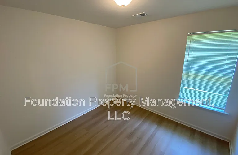 3966 Battlefield Dr — Photo 10