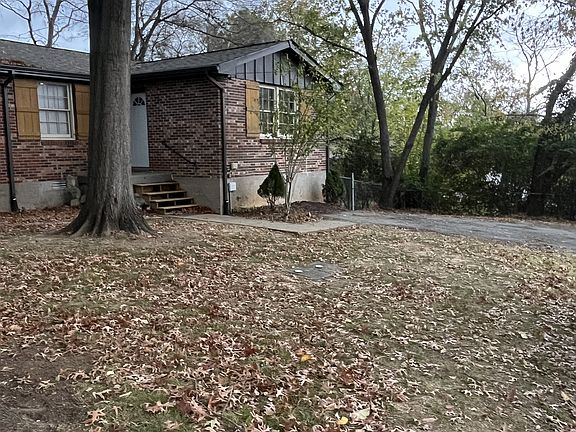 Unit B with ample driveway parking. No HOA-work trailer or small boat allowed.