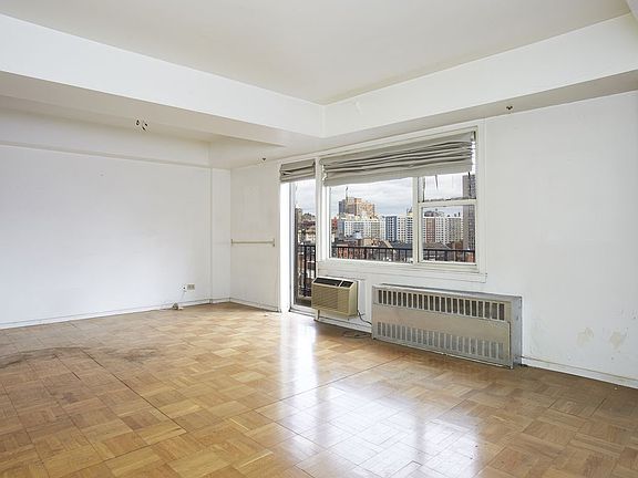 2nd image of 2 Charlton St Ste 5