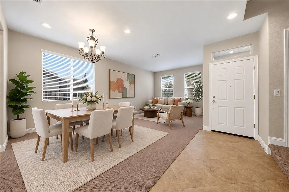 4 bed, 2.5 bath, 2021 sqft, $3,199 — Photo 2