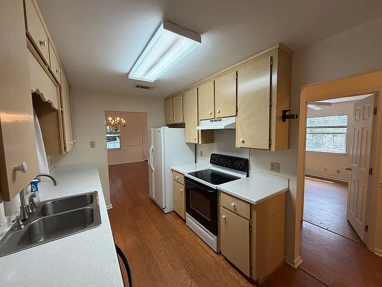 501 Pine St — Photo 9