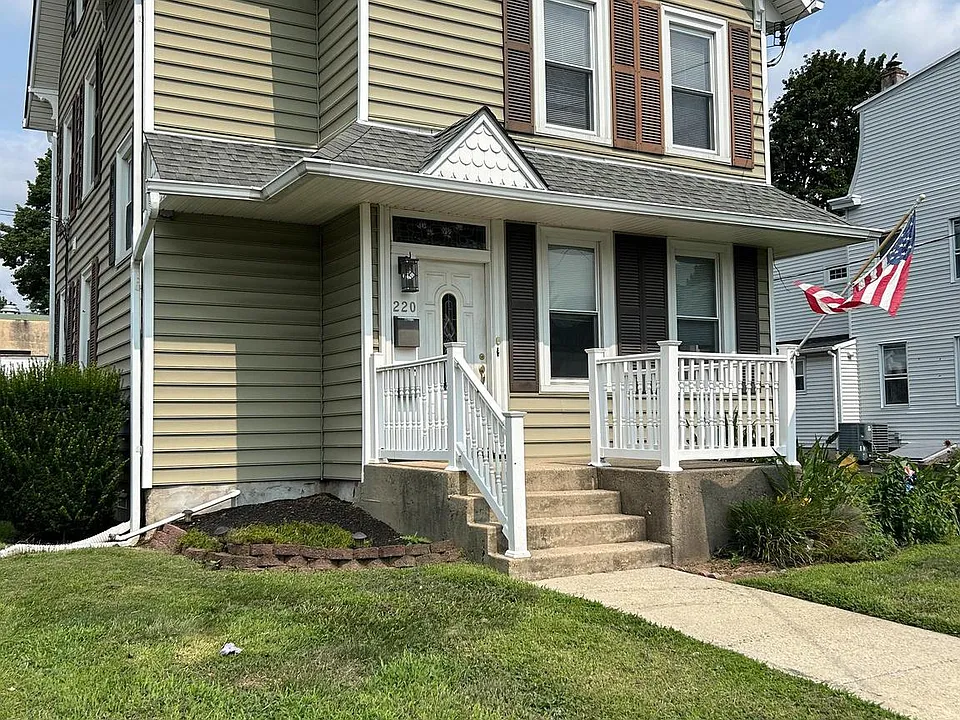 220 Ryers Ave
