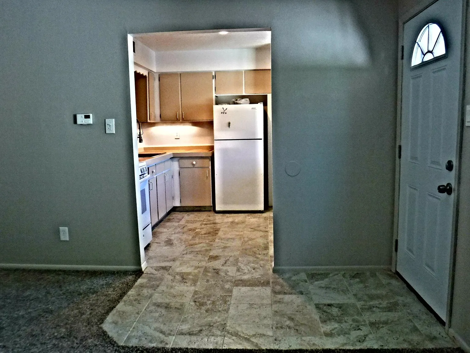 2 bed, 800 sqft, $1,100 — Photo 3