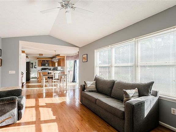 5th image of 130 Oakshire Way