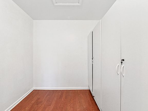 5th image of 3015 SW 21st Terrace #371a