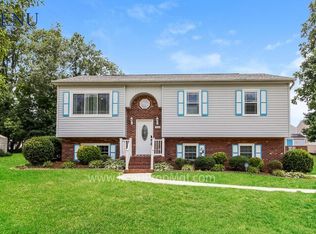 3854 Forest Valley Dr, Winston Salem, NC 27105