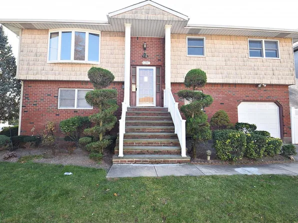 1287 Langdon Street, Elmont, NY 11003