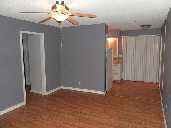 4th image of 2706 NE 110th Ave