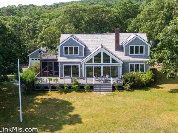100 Gosnolds Way, Chilmark, MA 02535