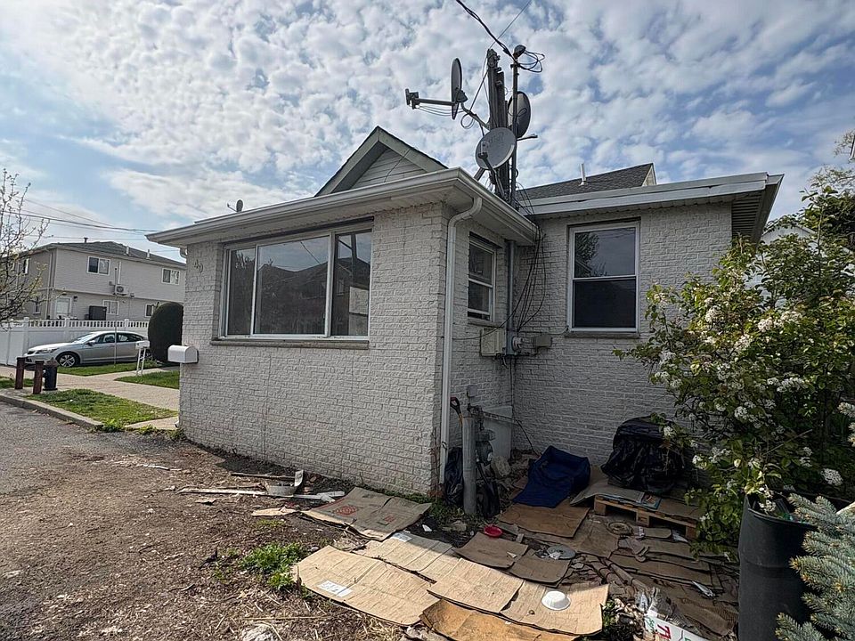 2nd image of 49 Foch Ave
