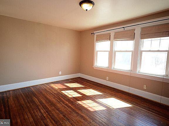 1st image of 623 Guilford Ave #1