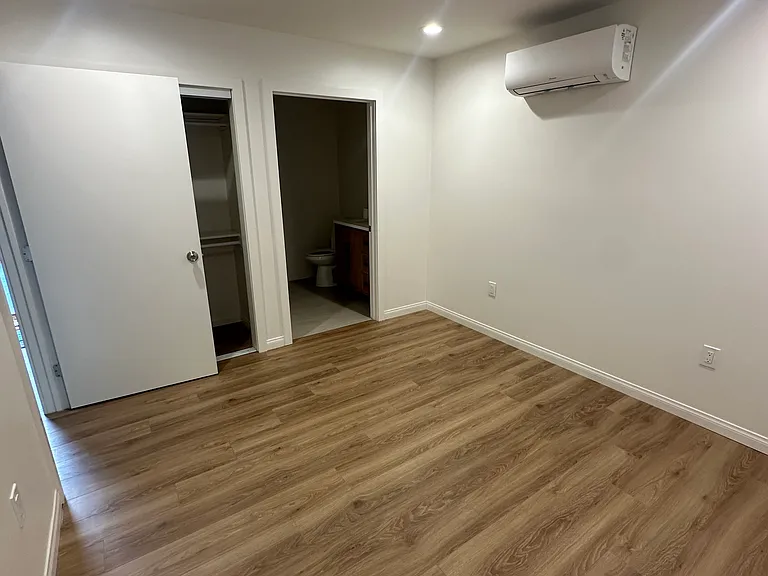 321 Parkrose Ave — Photo 6