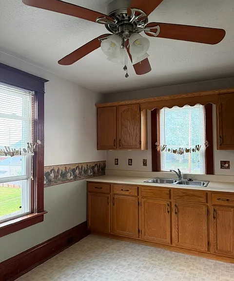 517 Maple St #2 — Photo 10