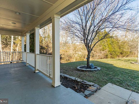 4th image of 8400 Lanier Overlook Ct