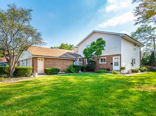 603 Rosner Dr, Roselle, IL 60172
