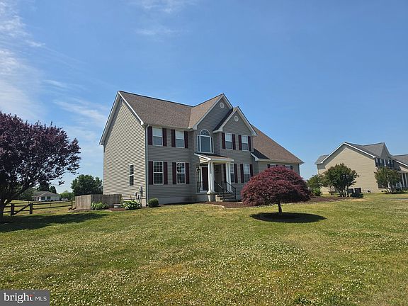 3rd image of 109 Masters Ln