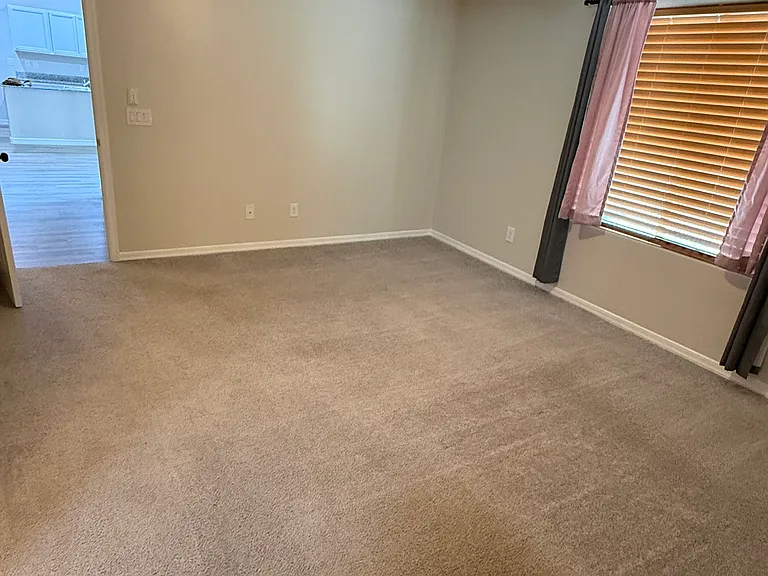 810 W Raymond St — Photo 5