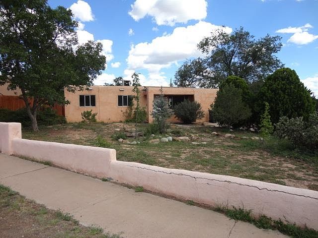 1st image of 1109 Calle Florinda