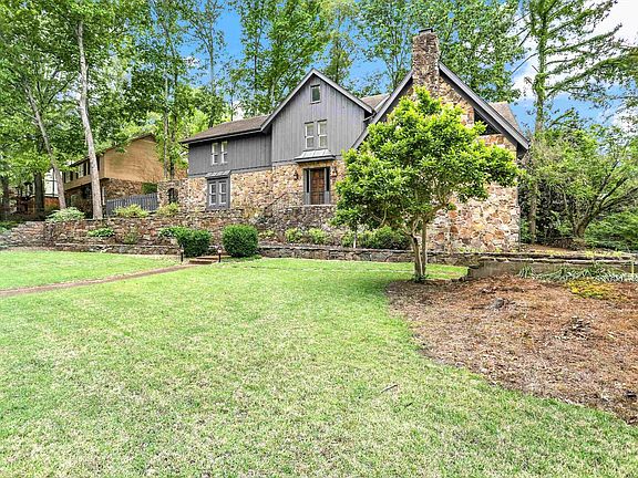 2nd image of 2575 Hollyhock Dr