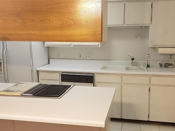 4th image of 501 Gibbins Ct