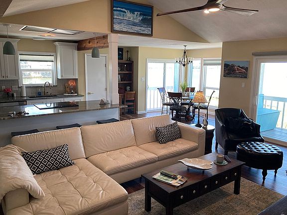 4th image of 500 Tiki Dr APT 215-D