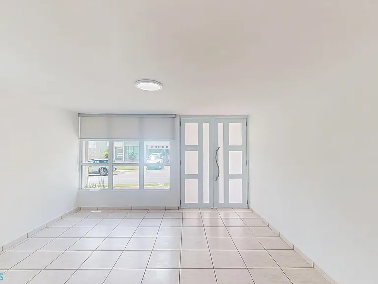 361 Paseo — Photo 4