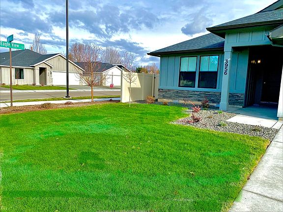 2nd image of 3956 N Amberwood Ave