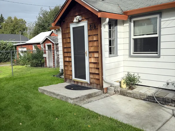 (undisclosed Address), Fairbanks, AK 99701