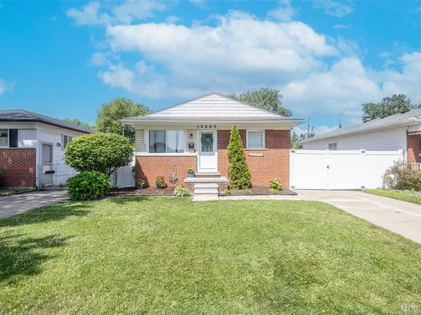12664 Hipp St, Taylor, MI 48180
