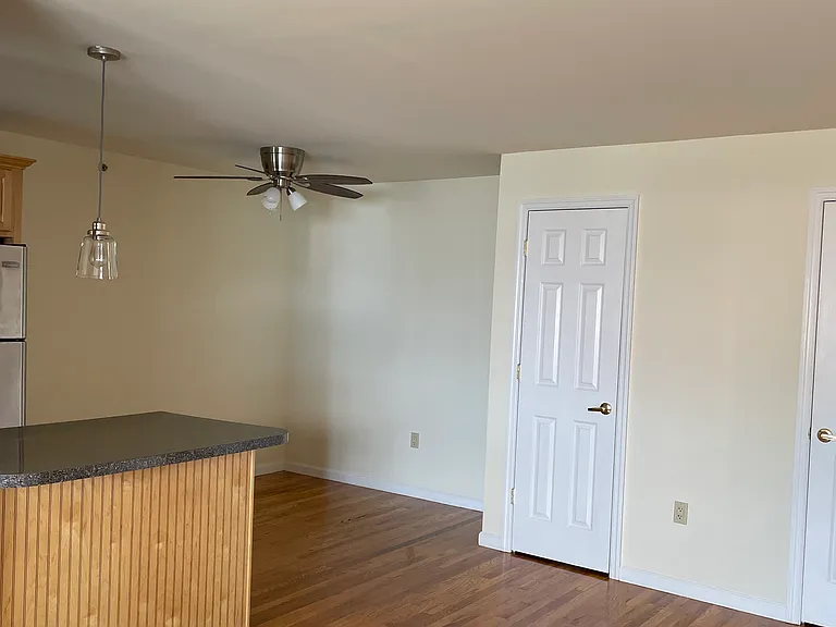 Rutgers Court Apartments — Photo 6